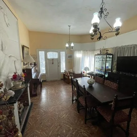 Image 2 - Venezuela 4208, Villa Martelli, 1603 Vicente López, Argentina - House for sale