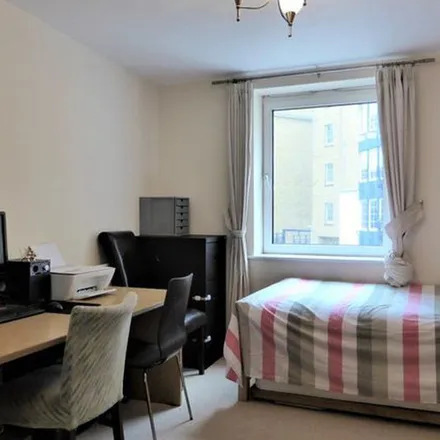 Rent this 2 bed apartment on Cheapside in Brighton, BN1 4HN