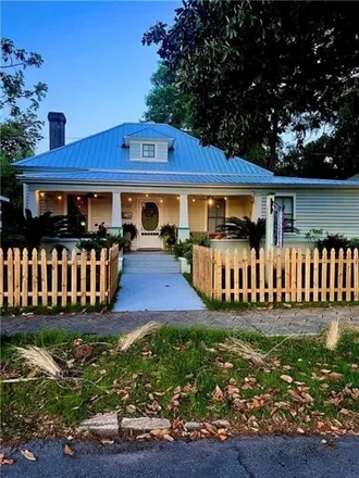 Buy this 2 bed house on 1614 N Union St in Brunswick, Georgia