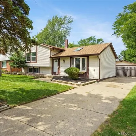 Image 3 - 12567 De Cook Drive, Sterling Heights, MI 48313, USA - House for sale