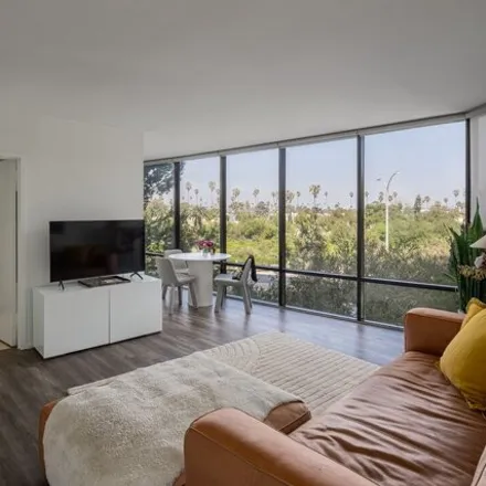 Buy this 1 bed condo on Marina City Club in 4333 Admiralty Way, Los Angeles County