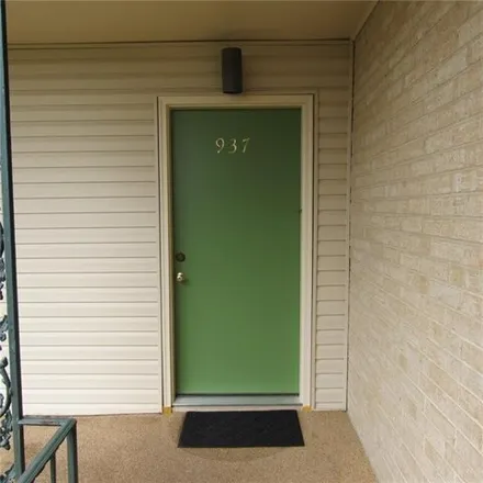 Image 3 - 2704 Whitney Place, Bonnabel Place, Metairie, LA 70002, USA - Condo for sale