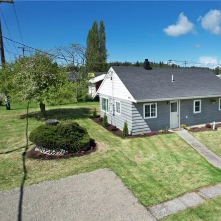 Buy this 2 bed house on GTK Express Mart in 4485 Birch Bay Lynden Road, Blaine