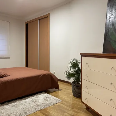 Rent this 2 bed apartment on Rua das Chieiras in 4400-397 Valadares, Portugal