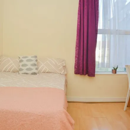 Rent this 3 bed apartment on Lancaster Road in Bowes Park, London