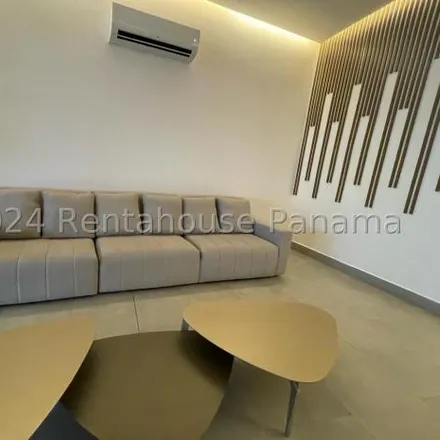 Rent this 2 bed apartment on Restaurante El Pampero in Calle Otilia A., 0816