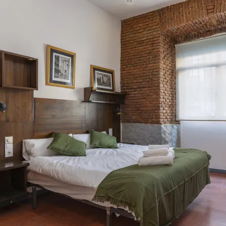 Rent this 1 bed apartment on Madrid in Subestación de Mazarredo, Calle de Juan Duque