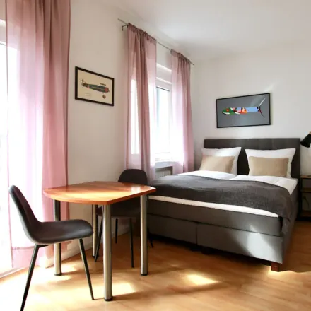 Rent this 1 bed apartment on Parkhaus Maastrichter Straße in Maastrichter Straße 10, 50672 Cologne