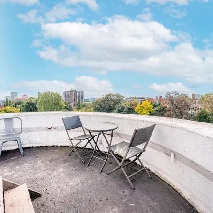 Image 8 - 31 Hamilton Terrace, London, NW8 9RG, United Kingdom - Apartment for rent