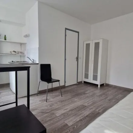 Image 2 - 1 Rue du Général Sarrail, 59100 Roubaix, France - Apartment for rent