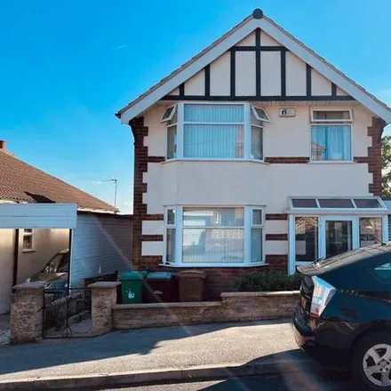 Rent this 3 bed house on Catterley Hill Road in Nottingham, NG3 7AP