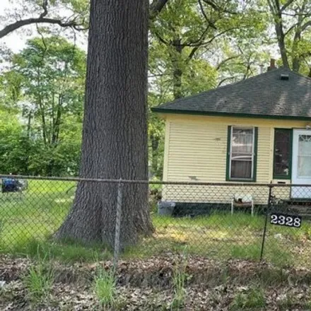 Buy this 2 bed house on 2328 Hoyt St in Muskegon, Michigan