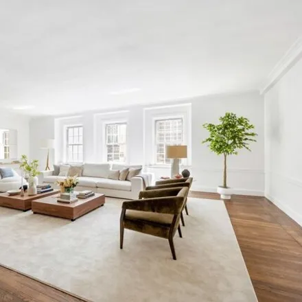 Buy this studio apartment on William Wayne & Co. in 846 Lexington Avenue, New York