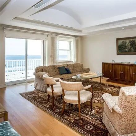 Image 4 - 860 East Broadway, City of Long Beach, NY 11561, USA - Condo for sale