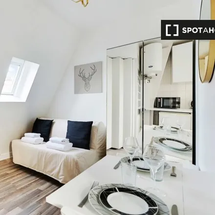 Rent this studio apartment on 85 Rue Saint-Maur in 75011 Paris, France