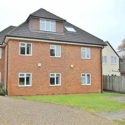 Buy this 1 bed apartment on Alanbrooke Close in Broadway, Knaphill
