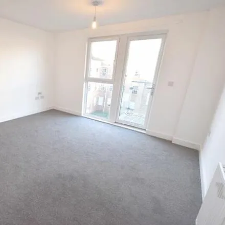 Image 2 - St Andrews House, 43 Campus Avenue, London, RM8 2GN, United Kingdom - Apartment for rent