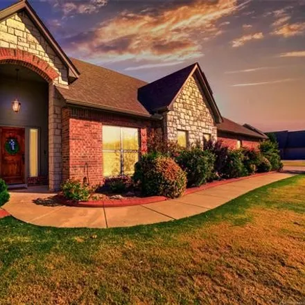 Buy this 6 bed house on 24201 South 4180 Road in Tiawah, Rogers County