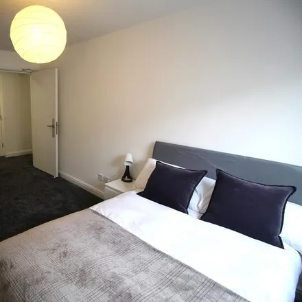 Rent this 3 bed apartment on Samara Plaza in Clarendon Road, Leeds