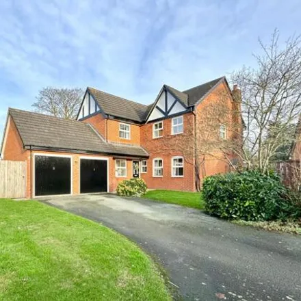 Buy this 5 bed house on Lakeside View in Nantwich, CW5 7GA