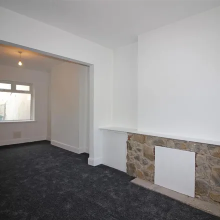 Rent this 3 bed apartment on Janet Street in Cardiff, CF24 2DU
