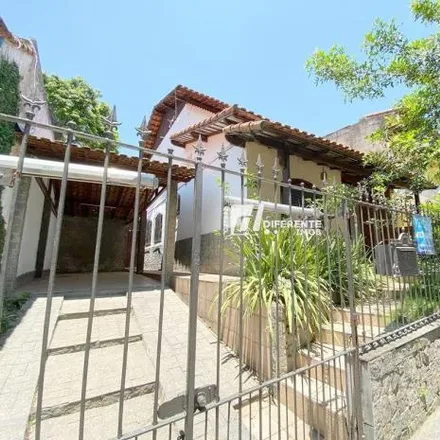 Buy this 3 bed house on Rua do Trabalho in Rancho Novo, Nova Iguaçu - RJ