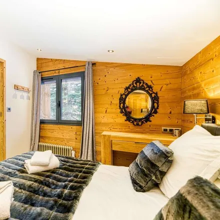 Rent this 3 bed apartment on Alpe-d-Huez in Route de la Poste, 38750 L'Alpe d'Huez