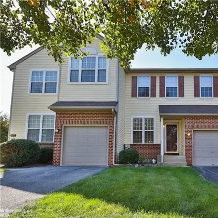 Rent this 3 bed townhouse on 7863 Cross Creek Circle in Upper Macungie Township, PA 18031