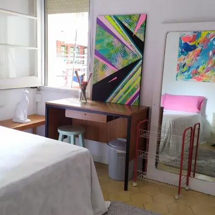 Rent this 4 bed apartment on Jardins de Tete Montoliu in Carrer de Viladomat, 08001 Barcelona