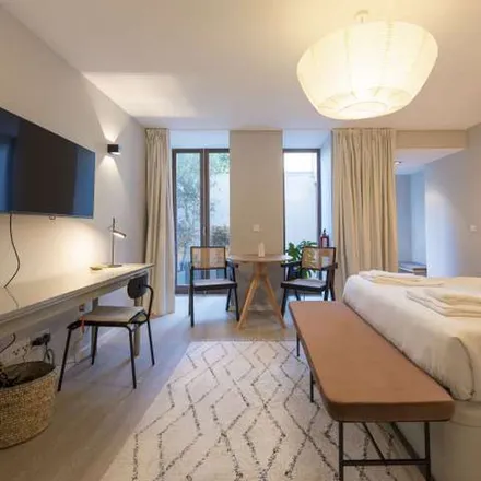 Rent this 1 bed apartment on Rua de 31 de Janeiro 185 in 4000-542 Porto, Portugal