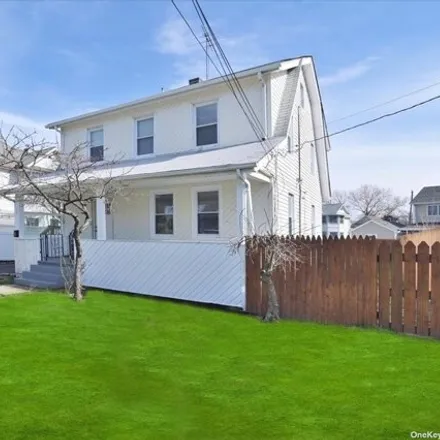 Buy this 3 bed house on 121 Park Avenue in Hicksville, NY 11801