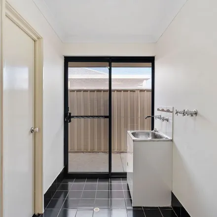 Image 2 - 18 Holloway Turn, Ravenswood WA 6208, Australia - Apartment for rent
