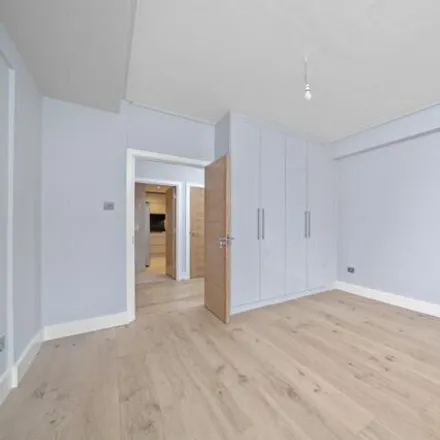 Image 9 - Primrose Hill DC Lines Tunnel, King Henry's Road, Primrose Hill, London, NW3 3QT, United Kingdom - Apartment for rent