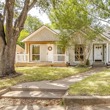 Buy this 2 bed house on 2519 Yucca Avenue in Fort Worth, TX 76111