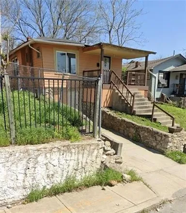 Buy this 2 bed house on 4543 Agnes Avenue in Kansas City, MO 64130