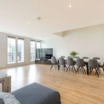 Rent this 3 bed apartment on 52 Shandwick Place in City of Edinburgh, EH2 4RT