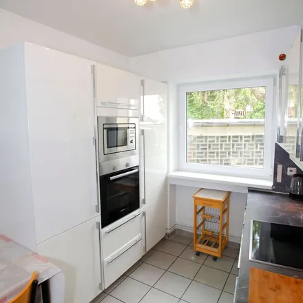 Rent this 3 bed apartment on Hausener Obergasse 25 in 60488 Frankfurt, Germany