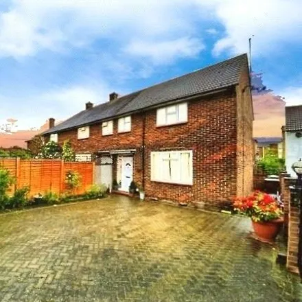 Buy this 3 bed house on Knebworth Path in Borehamwood, WD6 2QW