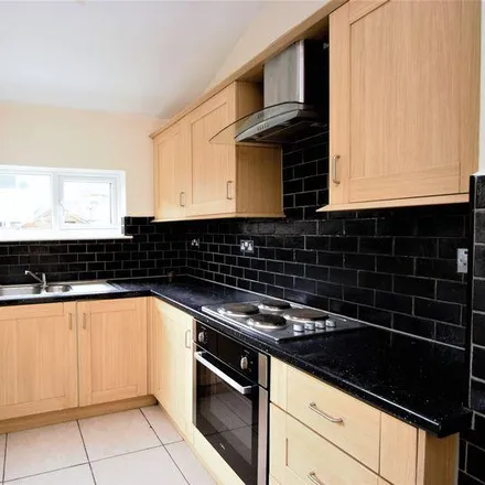 Rent this 4 bed house on Russell Avenue in London, N22 6PS