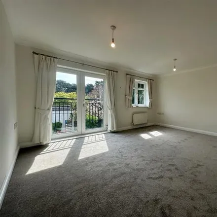 Image 2 - Iddesleigh Road, Bournemouth, BH3 7NF, United Kingdom - Apartment for sale