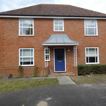 Rent this 4 bed house on Lilley Way in Slough, SL1 5UG