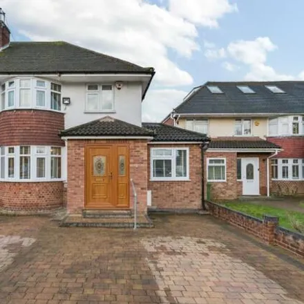 Buy this 5 bed duplex on Castleview Road in Langley, SL3 7NQ