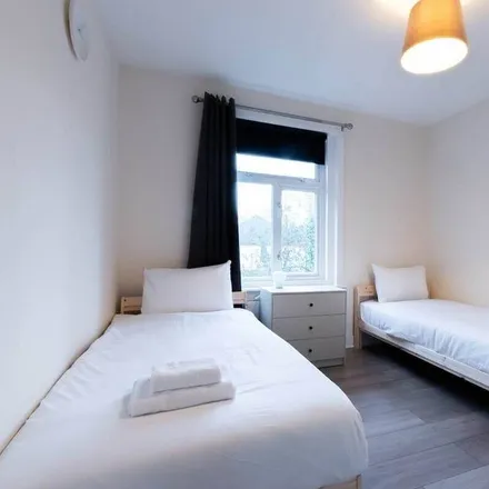 Image 6 - Southampton, SO16 6UE, United Kingdom - Apartment for rent