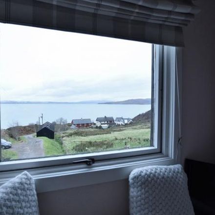 Rent this 2 bed townhouse on Blaven View in Mallaig, PH41 4QR
