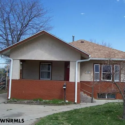 Buy this 3 bed house on 1327 5th Avenue in Scottsbluff, NE 69361