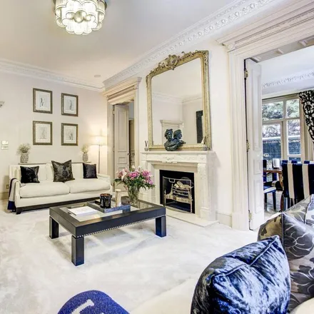 Image 2 - Magnolia House, 2a Redington Road, London, NW3 7RG, United Kingdom - House for rent