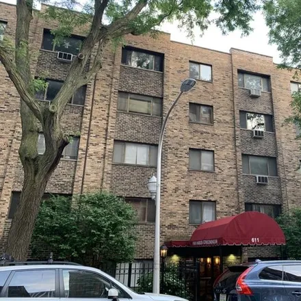 Rent this studio apartment on 611 West Patterson Avenue in Chicago, IL 60613