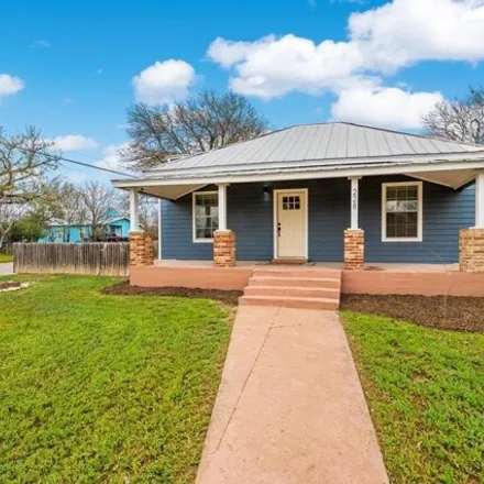 Buy this 2 bed house on 729 Swigert Street in Kerrville, TX 78028