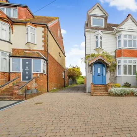 Buy this 4 bed duplex on Woodfield Avenue in Portsmouth, PO6 1AR
