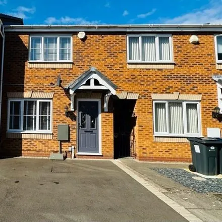 Rent this 2 bed townhouse on Waldley Grove in Tyburn, B24 0GE